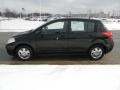 Super Black - Versa 1.8 S Hatchback Photo No. 6