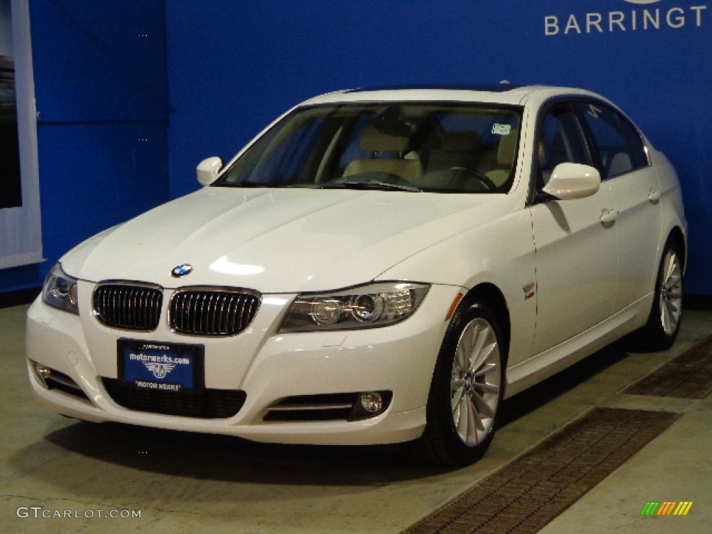 2010 3 Series 335i xDrive Sedan - Alpine White / Oyster/Black Dakota Leather photo #4