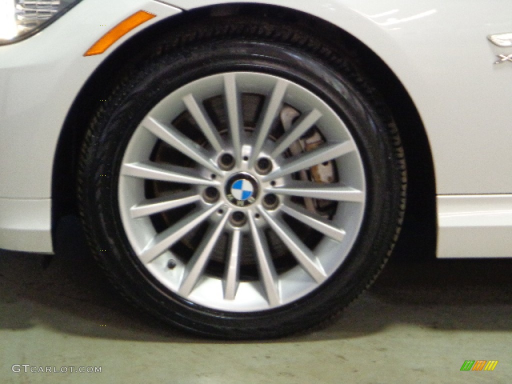2010 3 Series 335i xDrive Sedan - Alpine White / Oyster/Black Dakota Leather photo #14