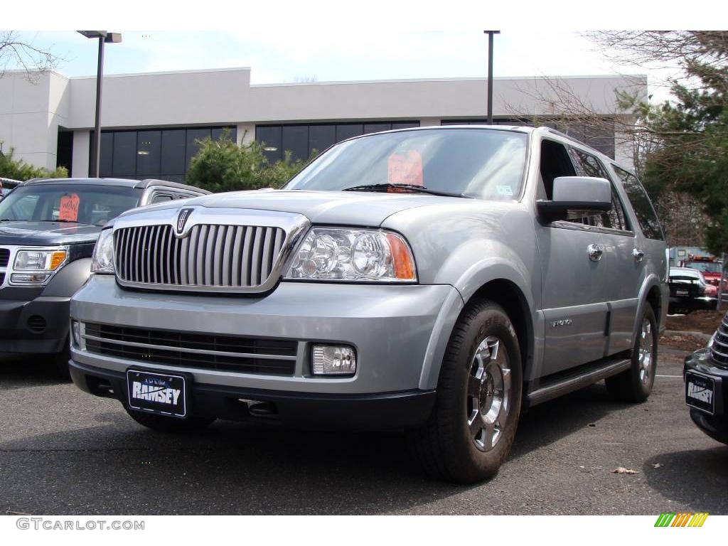 2006 Navigator Luxury 4x4 - Pewter Metallic / Charcoal Black photo #1