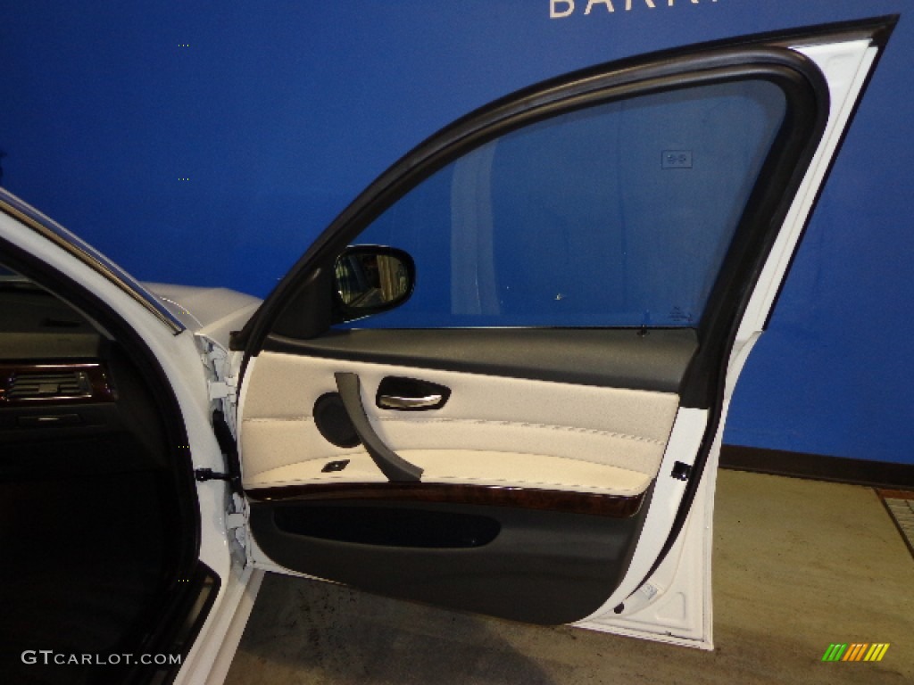 2010 3 Series 335i xDrive Sedan - Alpine White / Oyster/Black Dakota Leather photo #29