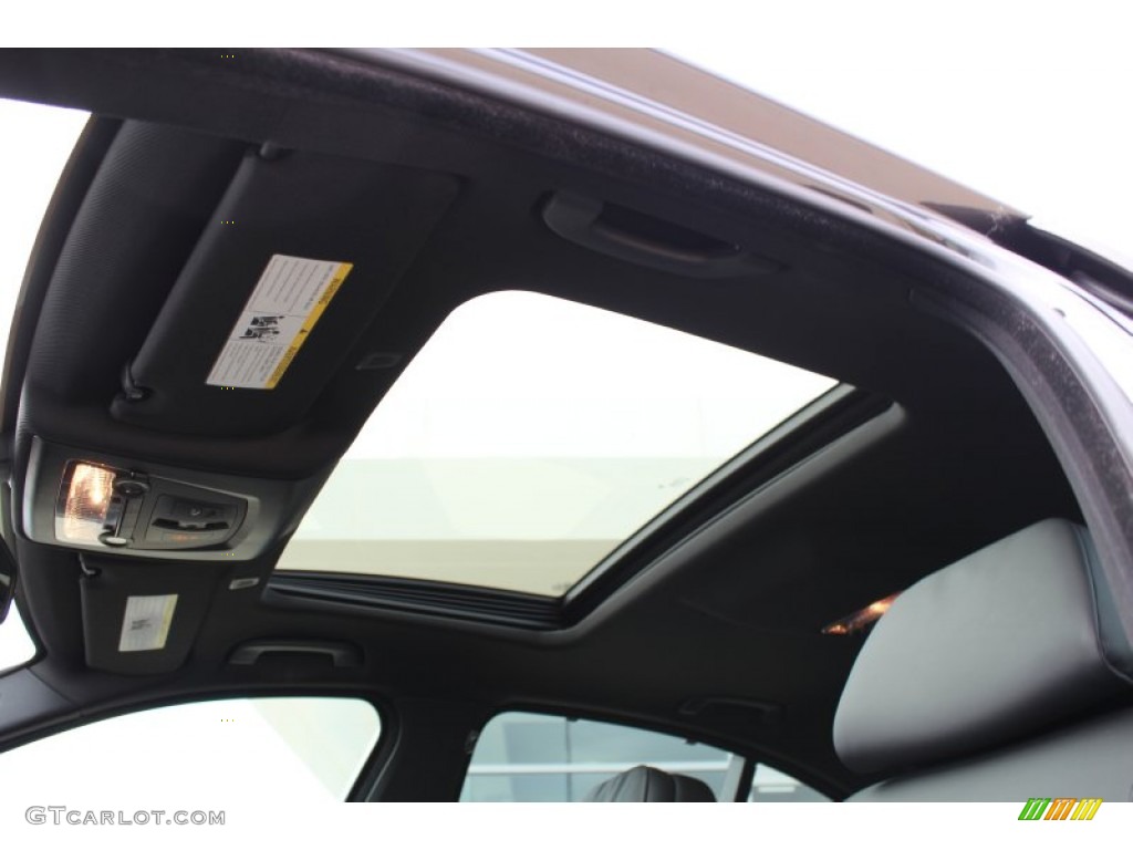 2011 BMW 5 Series 550i Sedan Sunroof Photos