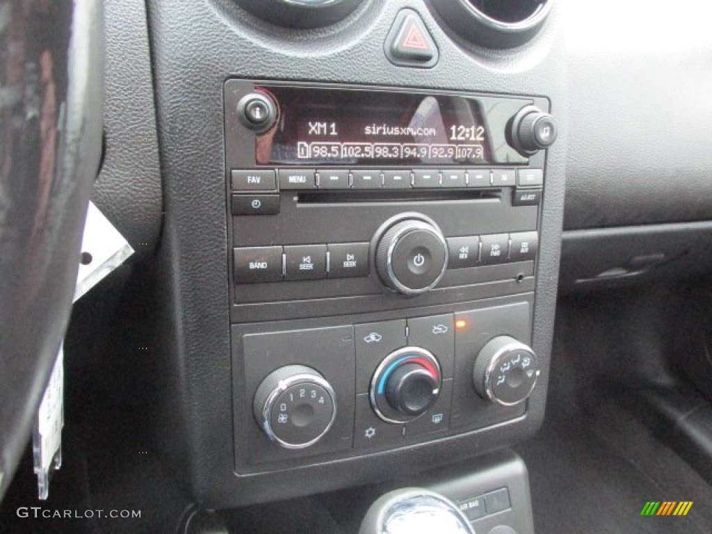 2009 Pontiac G6 V6 Coupe Controls Photo #76493789