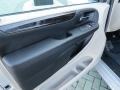 Bright Silver Metallic - Grand Caravan SE Photo No. 11