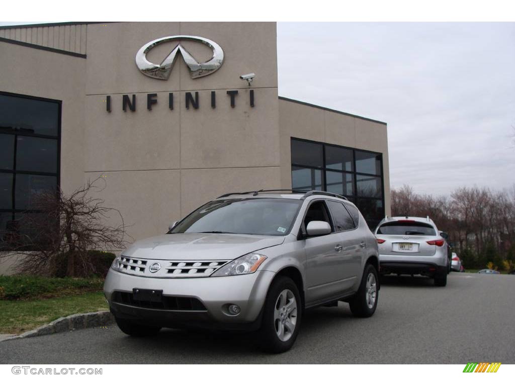 Sheer Silver Metallic Nissan Murano