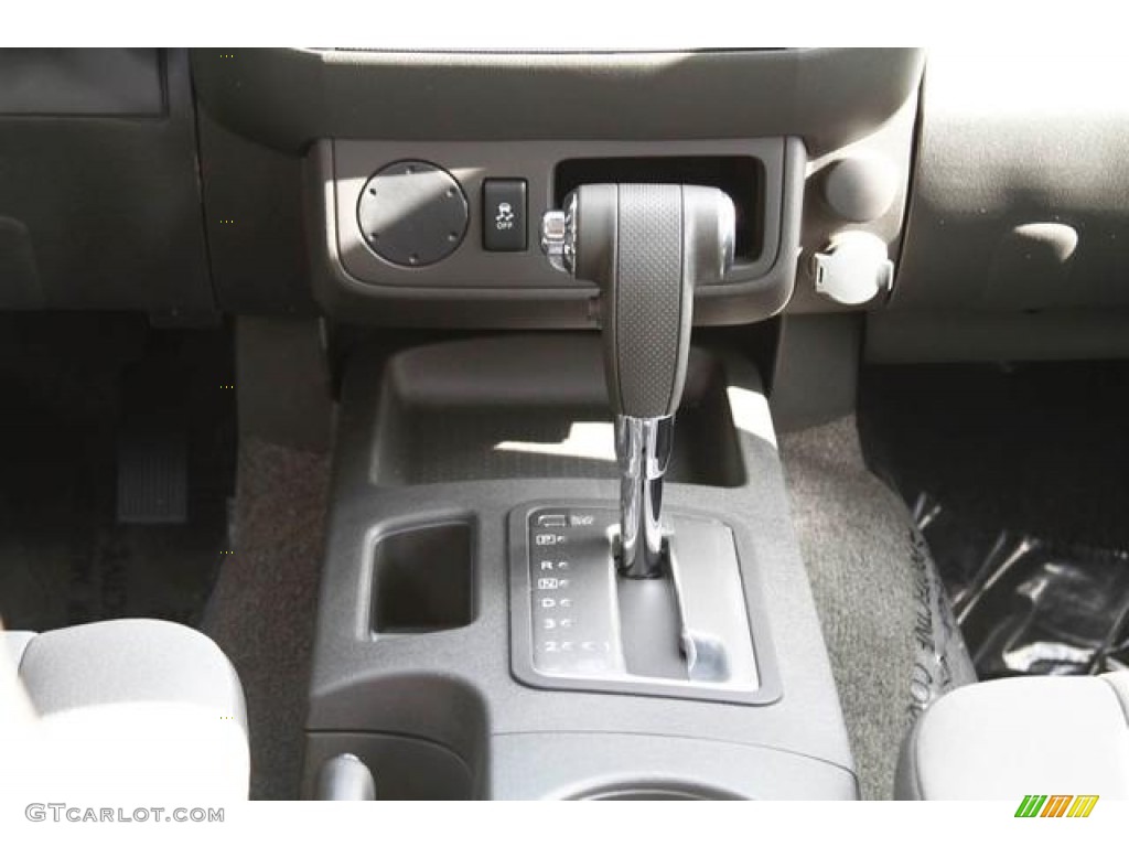 2012 Nissan Xterra S Transmission Photos