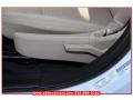 New Bright White - Avenger SE Photo No. 12