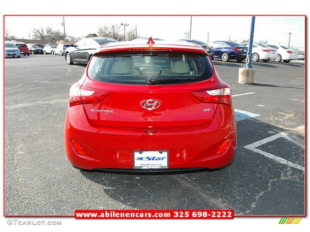 2013 Elantra GT - Volcanic Red / Beige photo #5