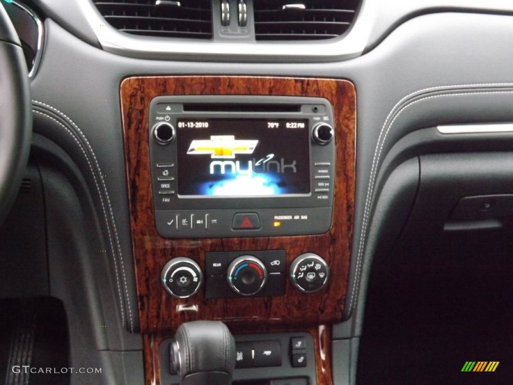 2013 Chevrolet Traverse LT Controls Photo #76511036