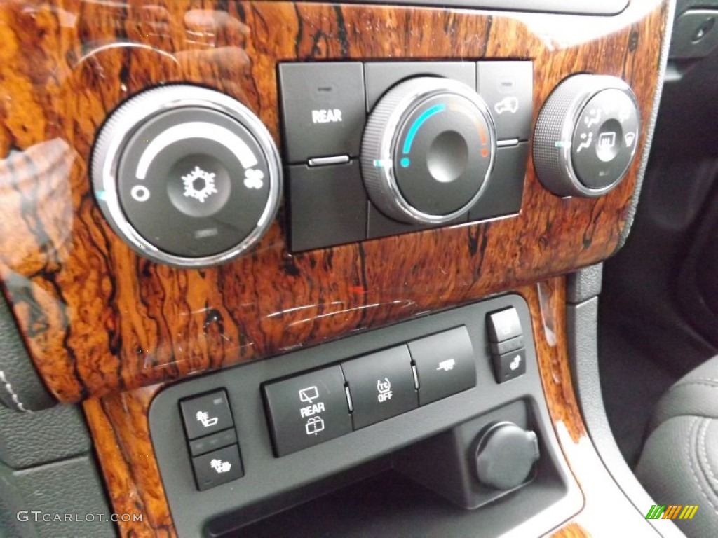 2013 Chevrolet Traverse LT Controls Photo #76511180