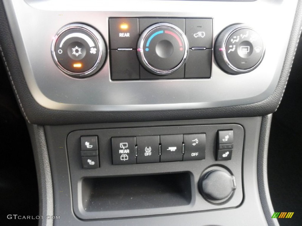 2013 GMC Acadia SLE Controls Photo #76511473