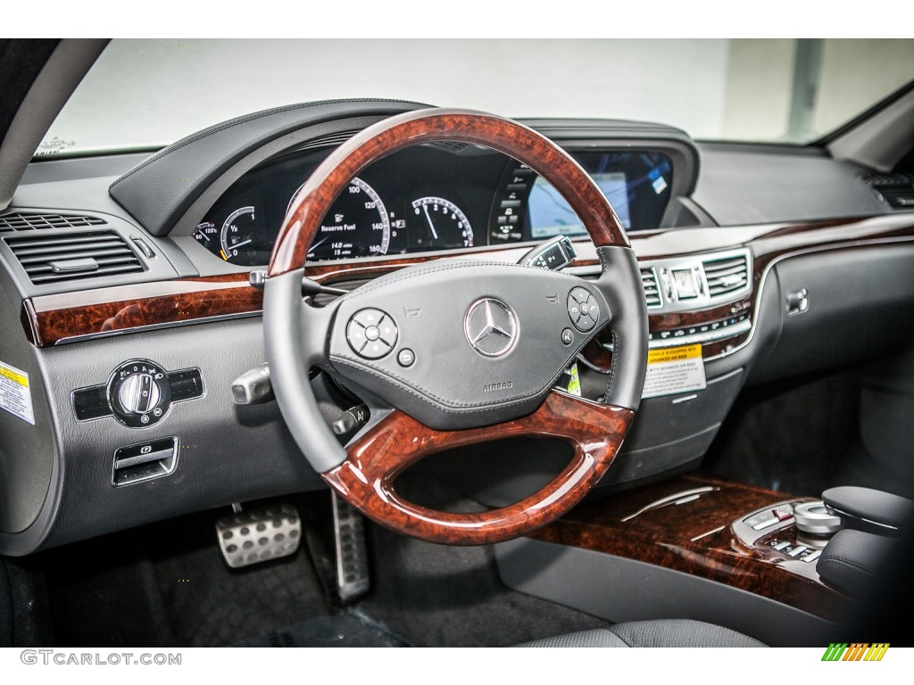 2013 Mercedes-Benz S 550 Sedan Steering Wheel Photos