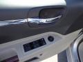 2005 Bright Silver Metallic Chrysler 300 C HEMI  photo #17