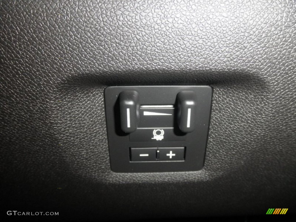 2013 GMC Sierra 2500HD SLE Regular Cab 4x4 Controls Photo #76512824