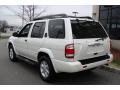 Glacier White Pearl - Pathfinder SE 4x4 Photo No. 4
