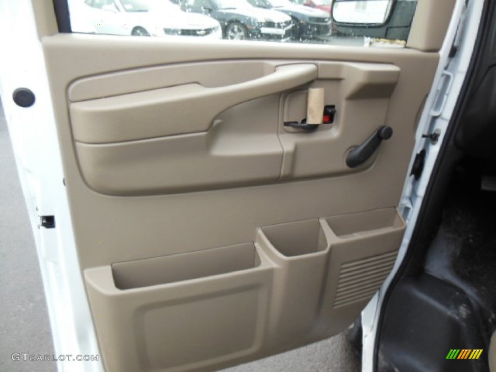 2013 Chevrolet Express 2500 Cargo Van Neutral Door Panel Photo #76514229