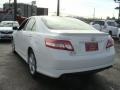 Super White - Camry SE Photo No. 4