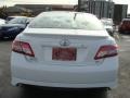 Super White - Camry SE Photo No. 5