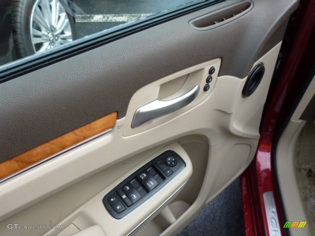 2013 Chrysler 300 C AWD Dark Frost Beige/Light Frost Beige Door Panel Photo #76516373