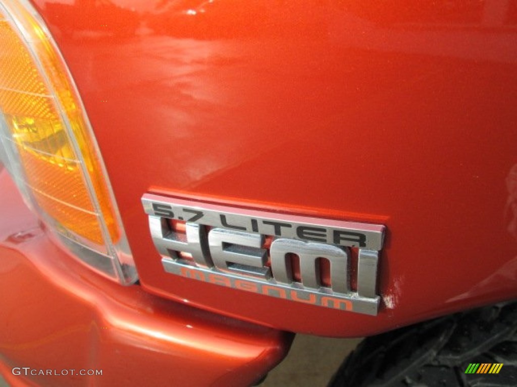 2005 Ram 1500 SLT Daytona Quad Cab 4x4 - Go ManGo! / Dark Slate Gray photo #16
