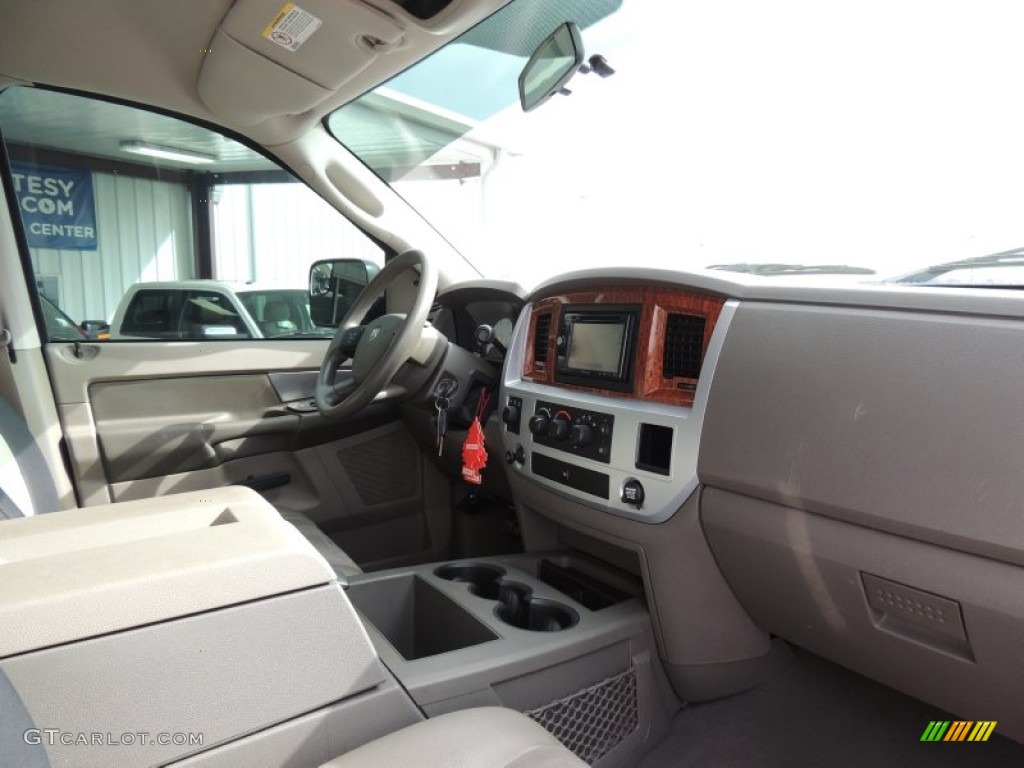 2007 Ram 2500 SLT Mega Cab 4x4 - Brilliant Black / Khaki photo #6