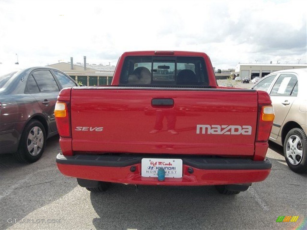 2001 B-Series Truck B3000 Dual Sport Cab Plus - Bright Red / Medium Graphite photo #3