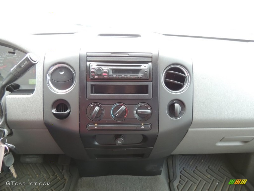 2005 F150 XLT SuperCrew - Silver Metallic / Tan photo #17