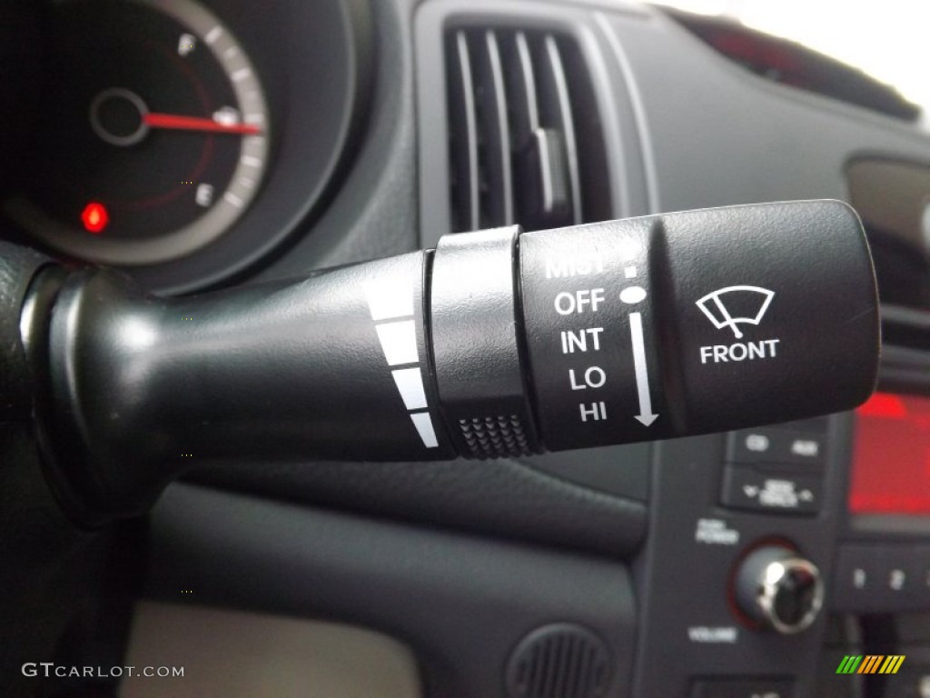 2013 Kia Forte LX Controls Photo #76522708