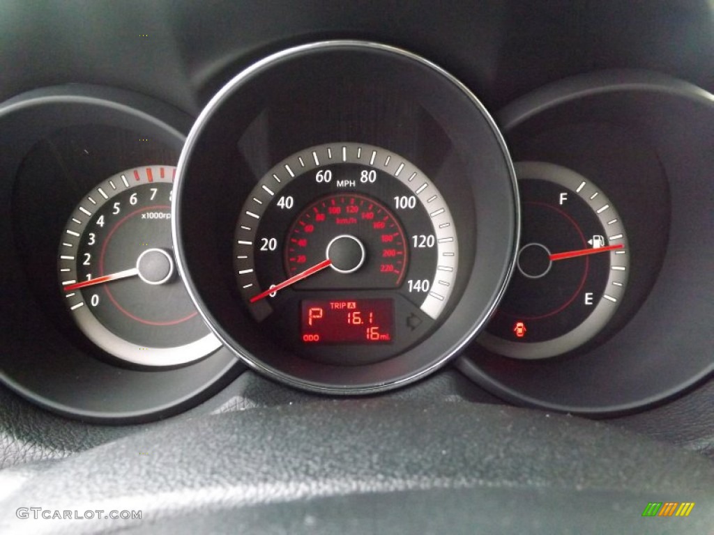 2013 Kia Forte LX Gauges Photos