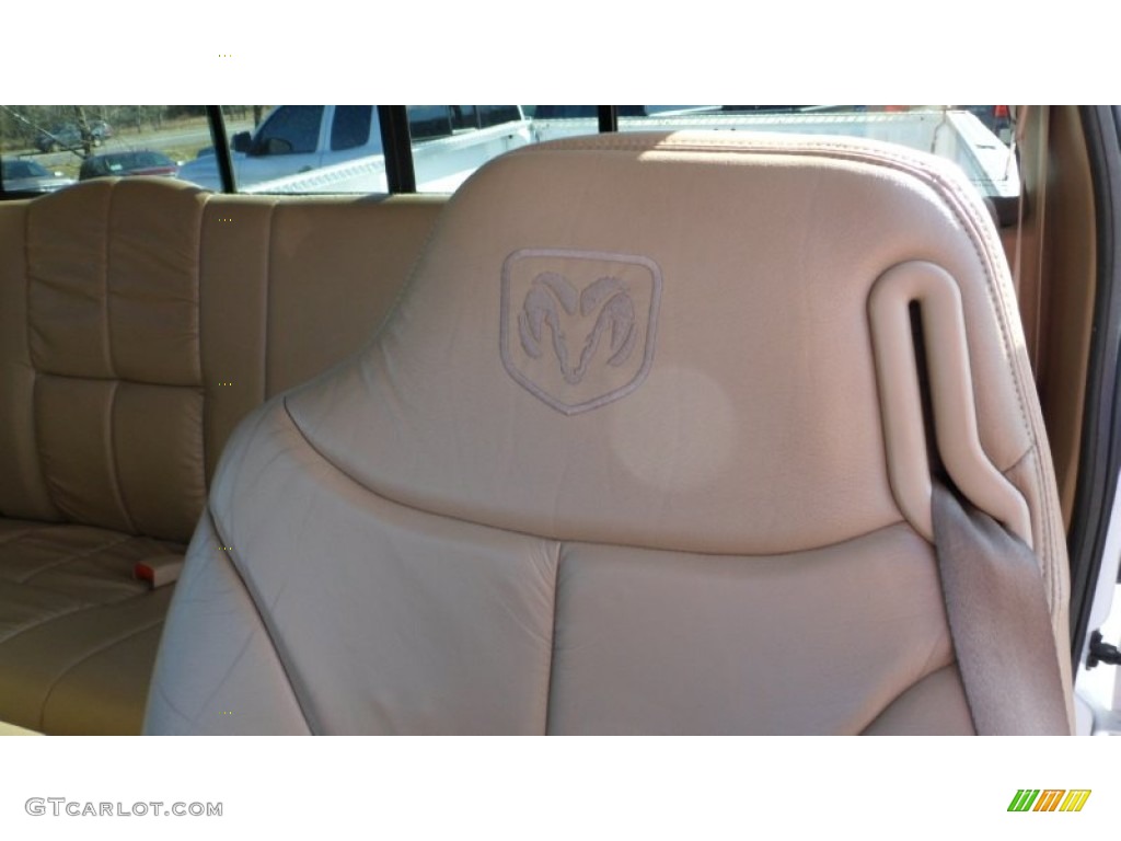 2000 Ram 3500 ST Extended Cab 4x4 Dually - Bright White / Camel/Tan photo #17