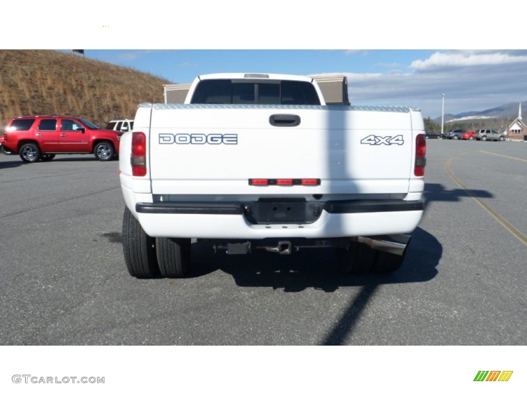 2000 Ram 3500 ST Extended Cab 4x4 Dually - Bright White / Camel/Tan photo #21