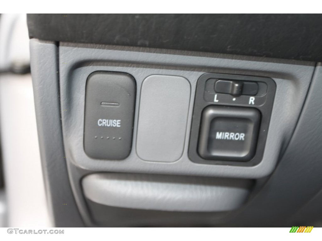 2003 Honda Civic LX Sedan Controls Photo #76527586