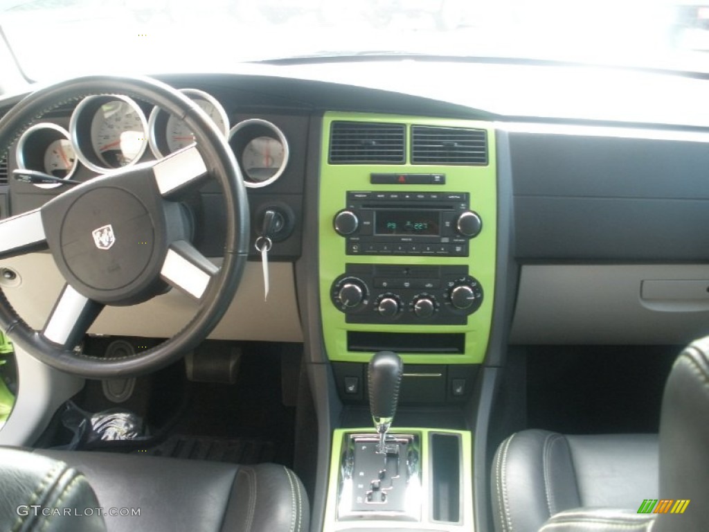 2007 Dodge Charger R/T Daytona Dashboard Photos