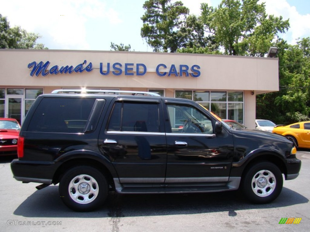 Black Clearcoat Lincoln Navigator