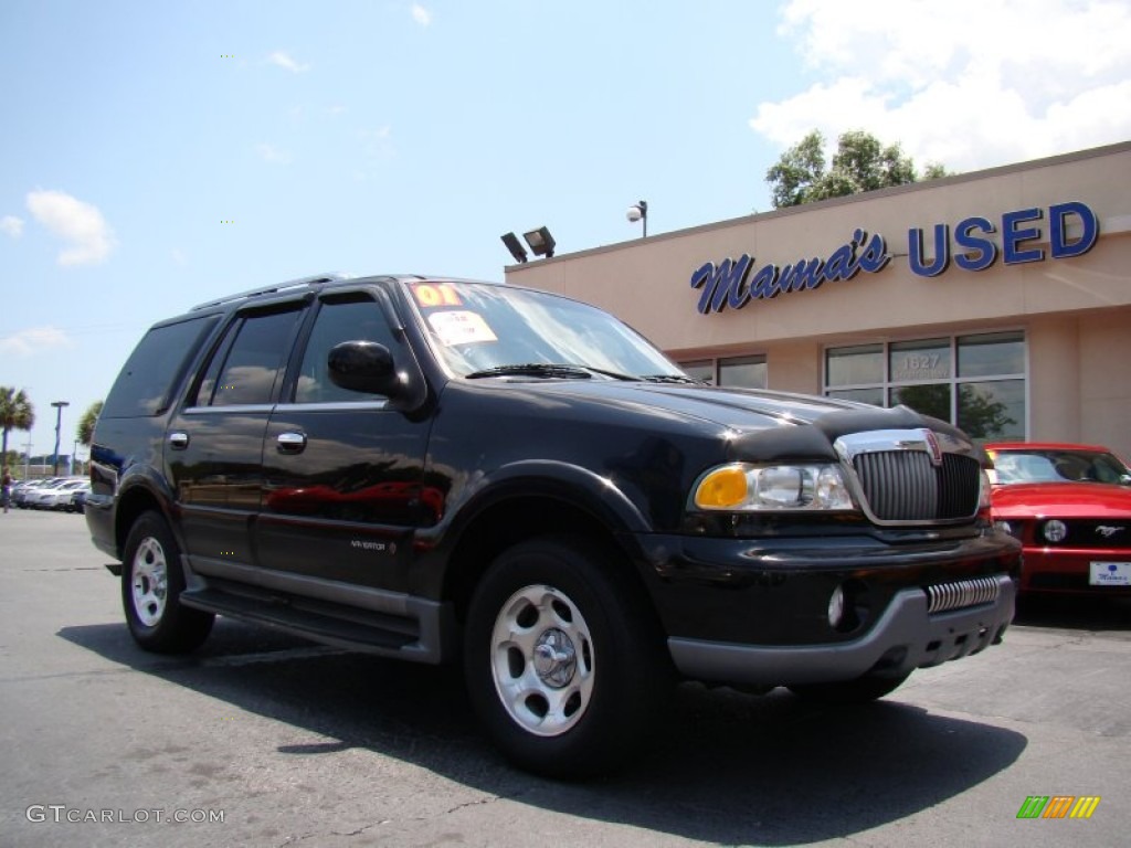 2001 Navigator 4x4 - Black Clearcoat / Medium Parchment photo #2