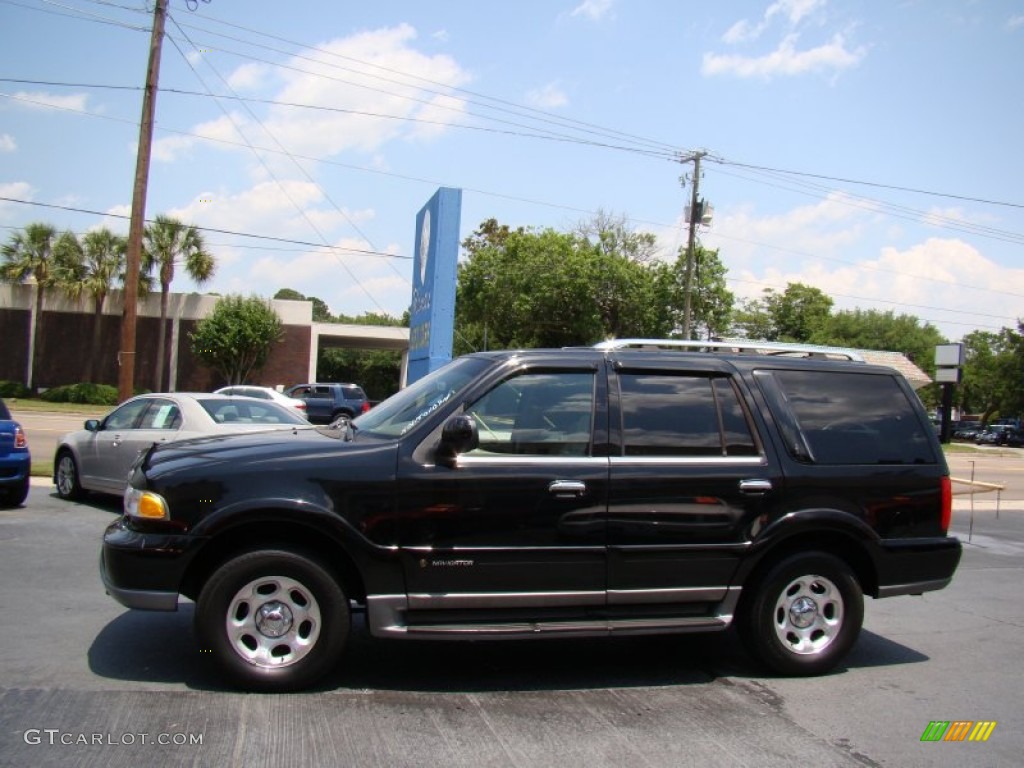 2001 Navigator 4x4 - Black Clearcoat / Medium Parchment photo #5