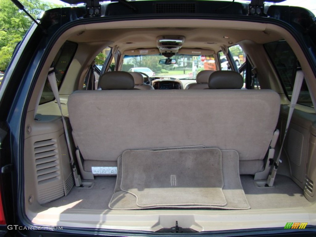 2001 Navigator 4x4 - Black Clearcoat / Medium Parchment photo #13
