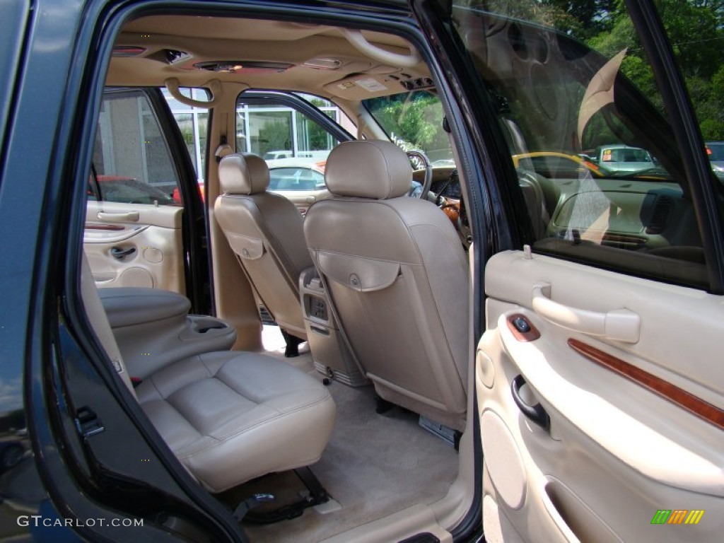 2001 Navigator 4x4 - Black Clearcoat / Medium Parchment photo #16