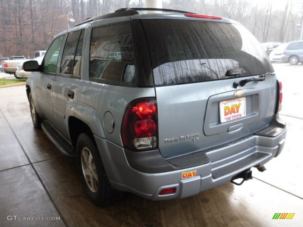 2006 TrailBlazer LS 4x4 - Silver Blue Metallic / Light Gray photo #4