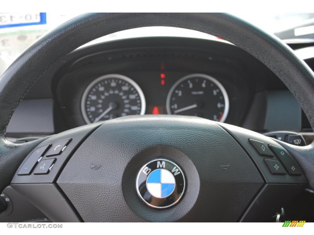 2005 BMW 5 Series 530i Sedan Black Steering Wheel Photo #76534161