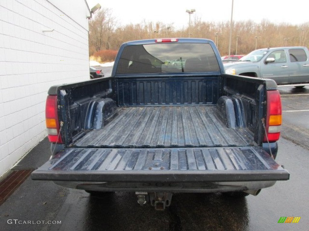 2002 Silverado 2500 LS Extended Cab 4x4 - Indigo Blue Metallic / Graphite photo #14