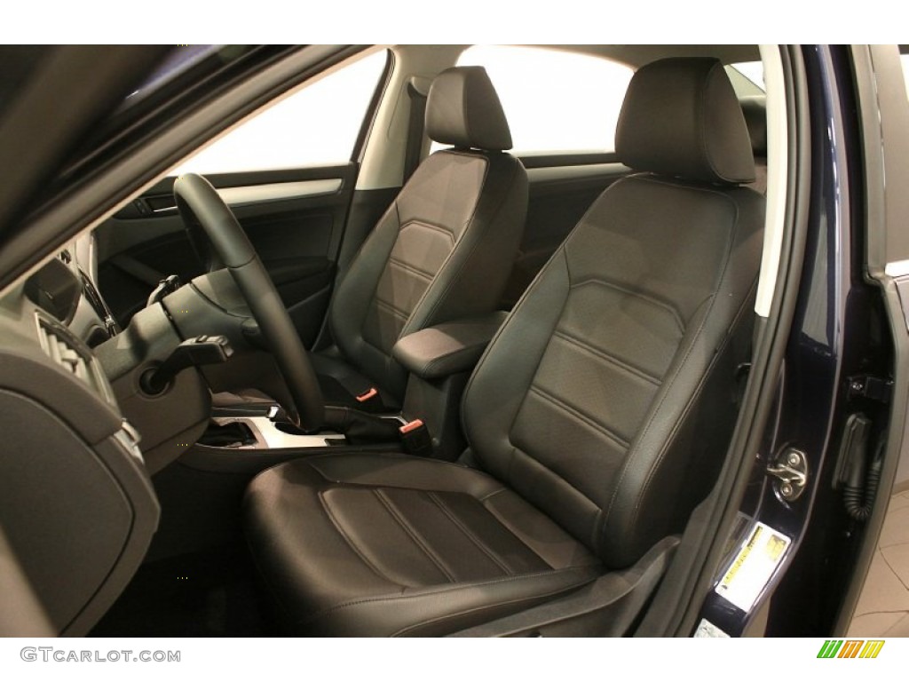 Titan Black Interior 2013 Volkswagen Passat 2.5L SE Photo #76535717
