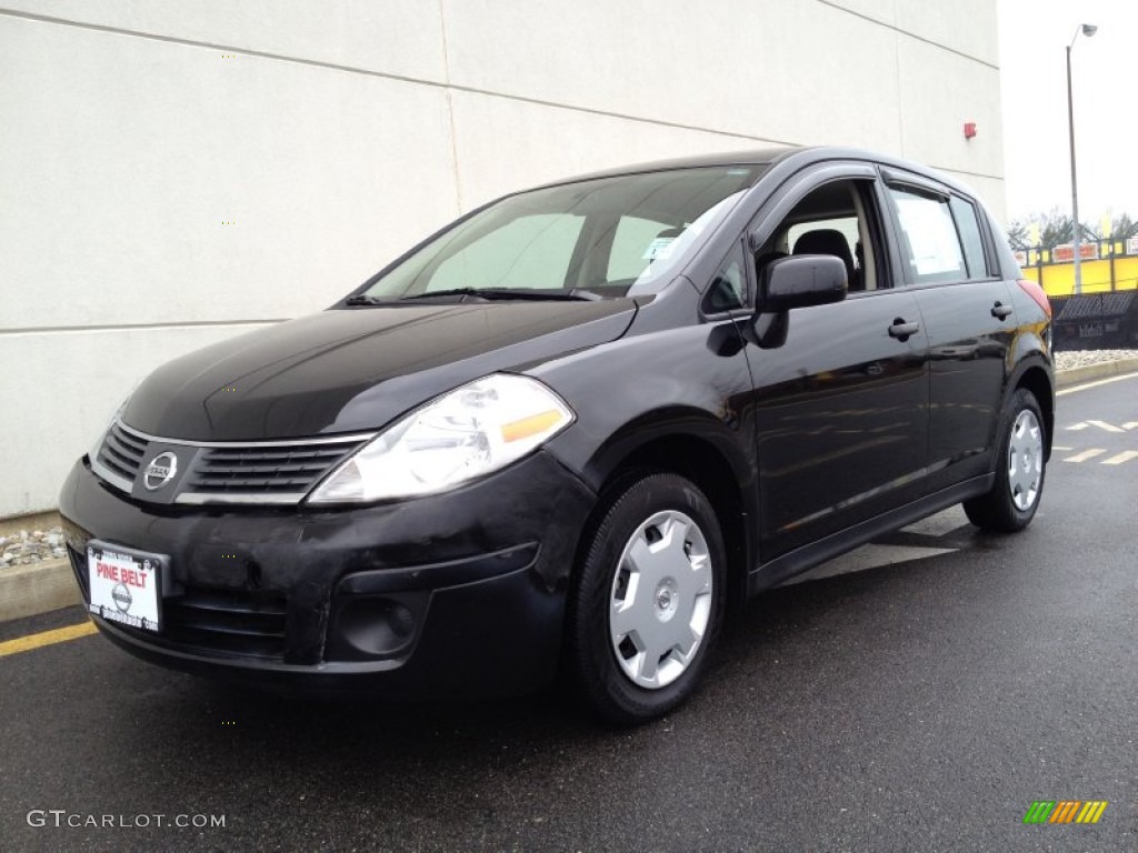 Super Black Nissan Versa