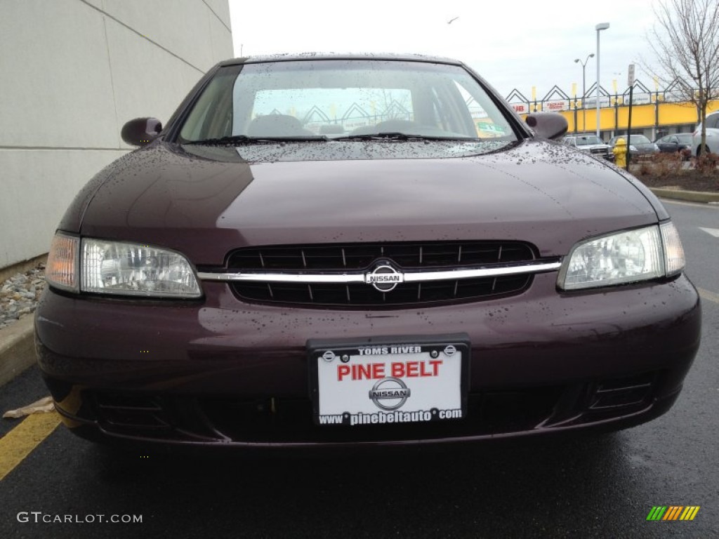 1998 Altima GXE - Black Cherry Pearl Metallic / Tan photo #2