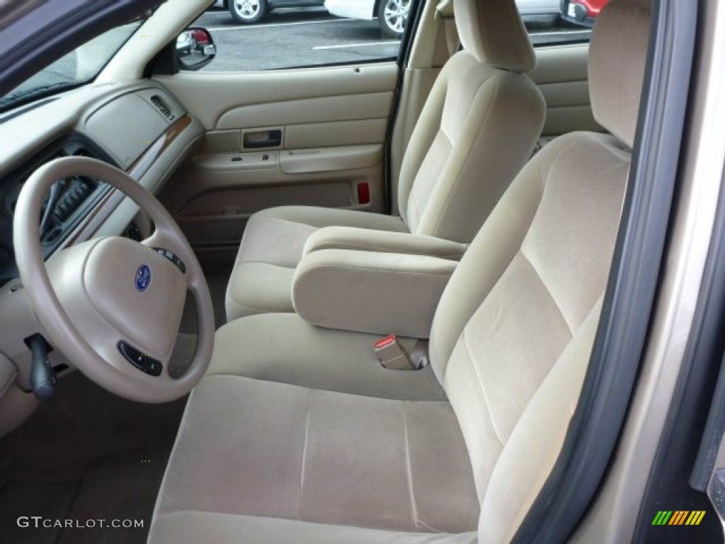 2004 Ford Crown Victoria LX Front Seat Photo #76537257