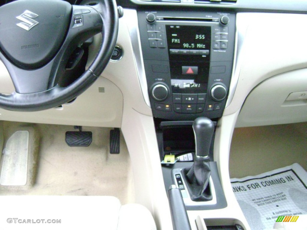 2010 Kizashi SE - Deep Sea Blue Metallic / Beige photo #13