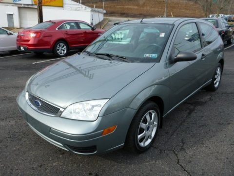 2005 Ford Focus ZX3 SE Coupe Data, Info and Specs