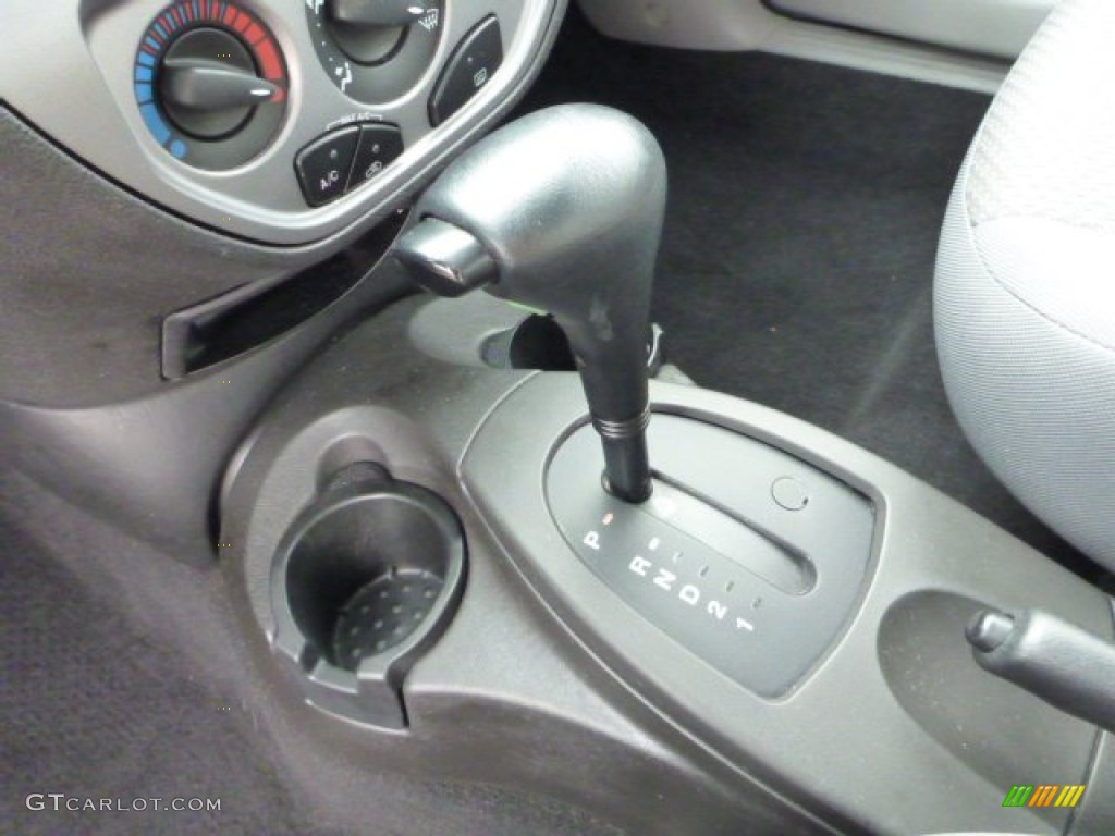2005 Ford Focus ZX3 SE Coupe Transmission Photos