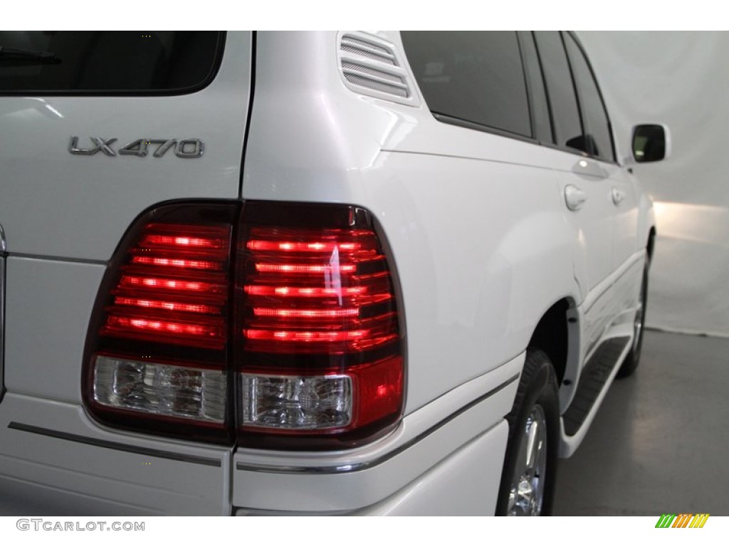 2006 LX 470 - Crystal White / Ivory photo #11