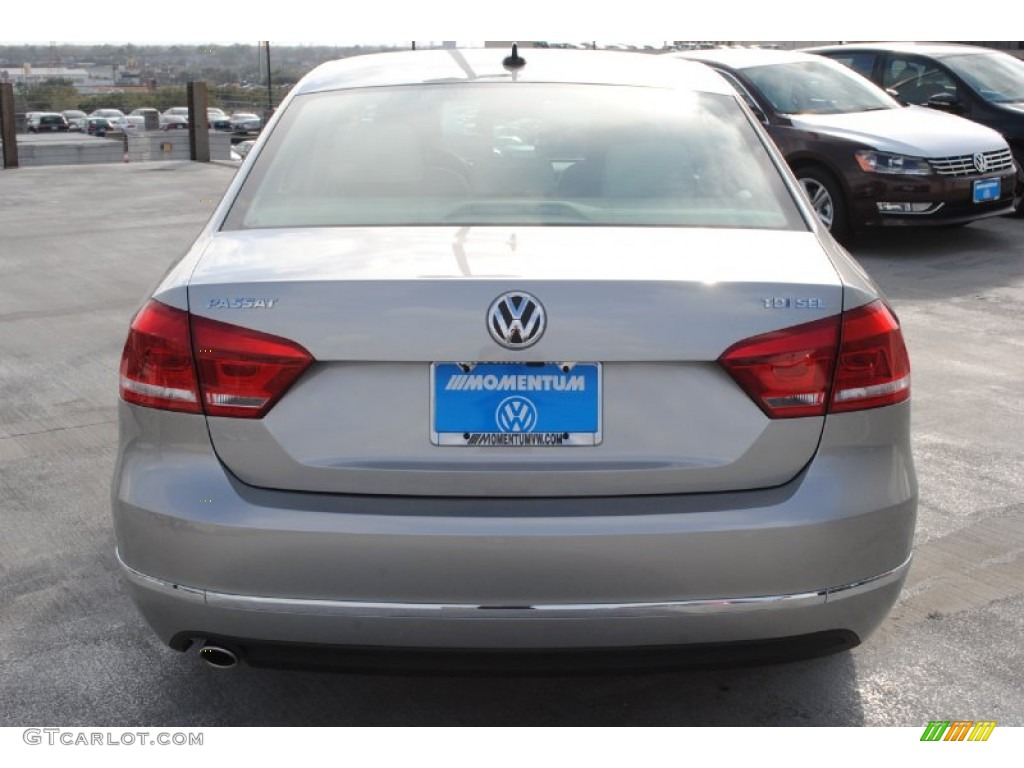 2013 Passat TDI SEL - Tungsten Silver Metallic / Cornsilk Beige photo #7